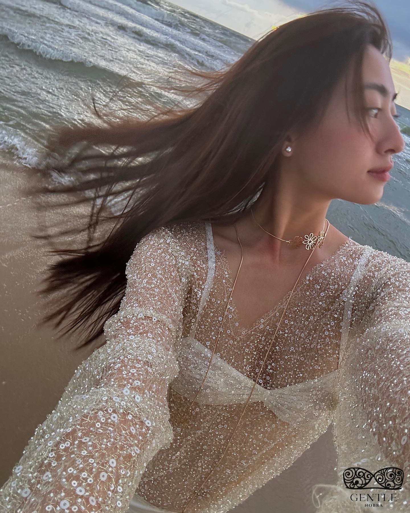 ảnh Lương Thuỳ Linh bikini nóng bỏng 3