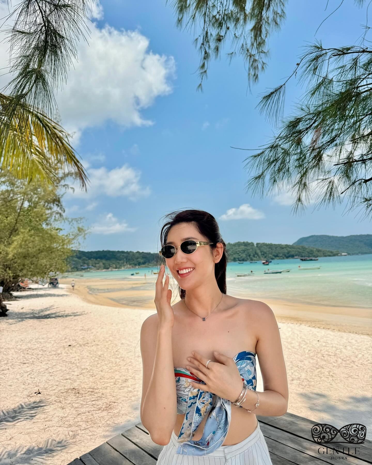 Diễn viên Thúy Ngân bikini 2